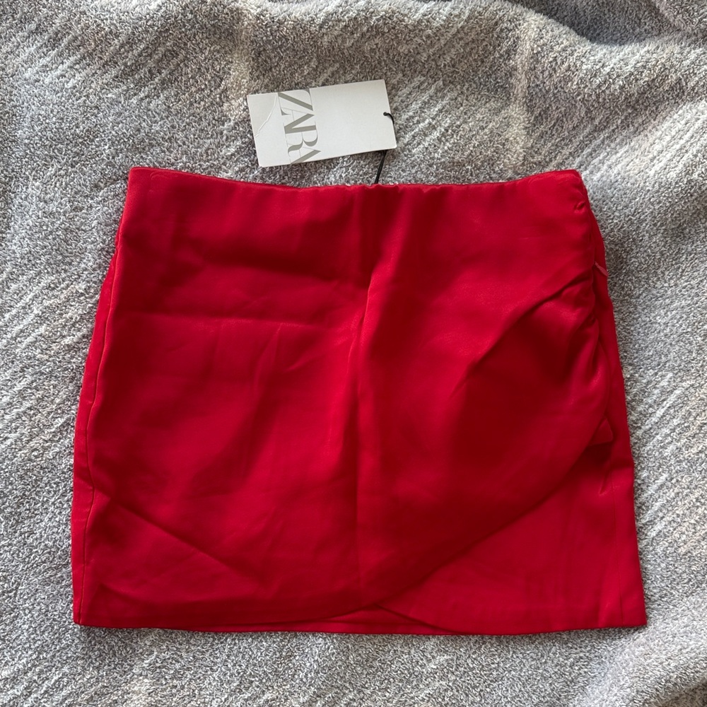 Zara Women's Vibrant Red Mini Skirt